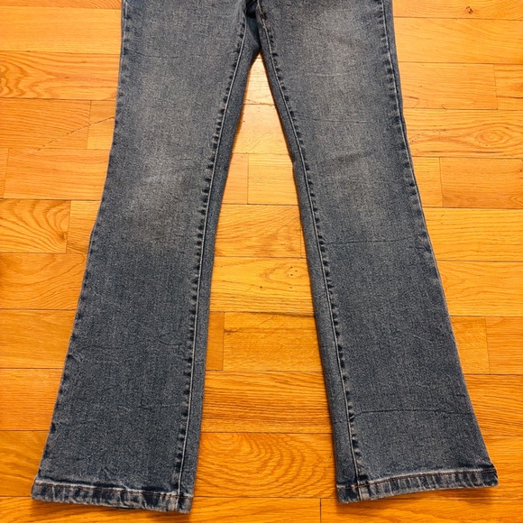 Sold - Picture 2 of 8